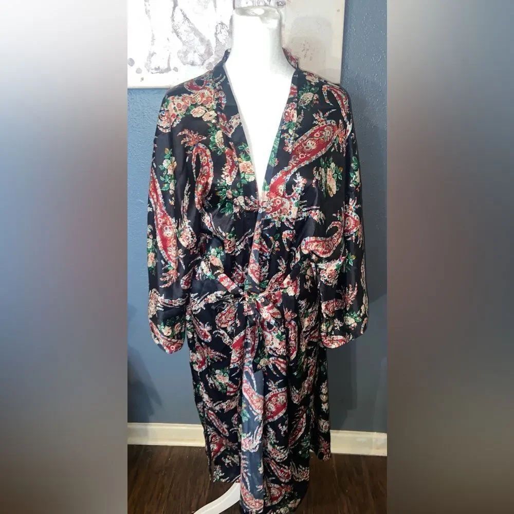 Vintage Victoria's Secret Floral Print kimono style Robe one size